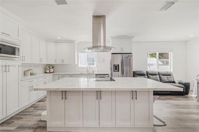 2801 NW 6th Street, Miami, FL 33125