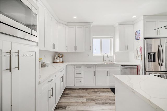 2801 NW 6th Street, Miami, FL 33125