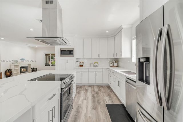 2801 NW 6th Street, Miami, FL 33125
