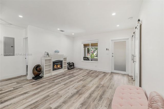 2801 NW 6th Street, Miami, FL 33125