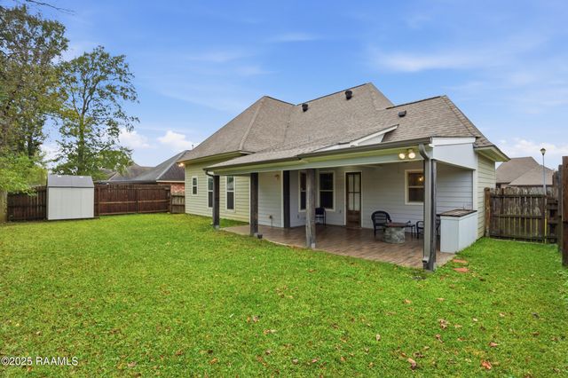 616 Beacon Drive, Youngsville, LA 70592