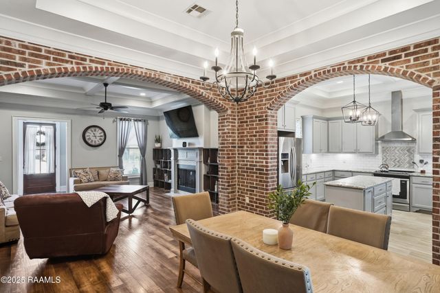 616 Beacon Drive, Youngsville, LA 70592