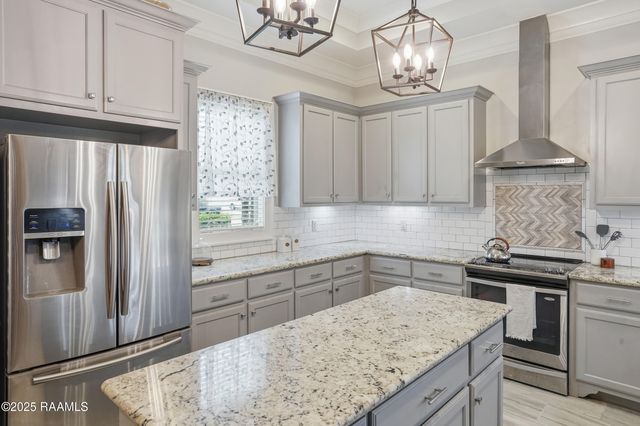 616 Beacon Drive, Youngsville, LA 70592