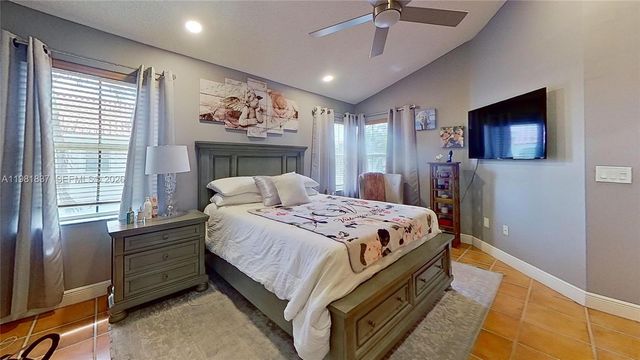 3760 Westminster St, Hollywood, FL 33021