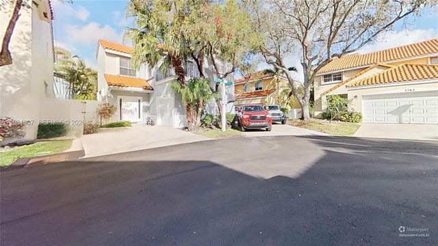 3760 Westminster St, Hollywood, FL 33021