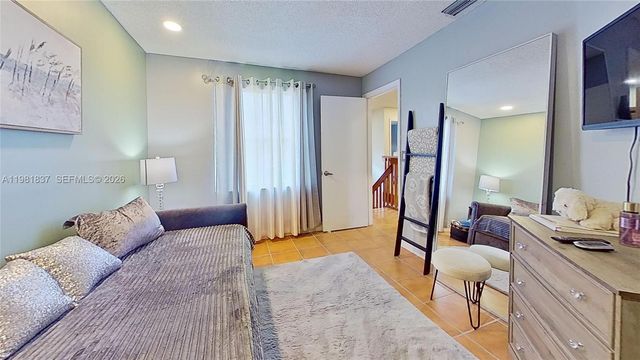 3760 Westminster St, Hollywood, FL 33021