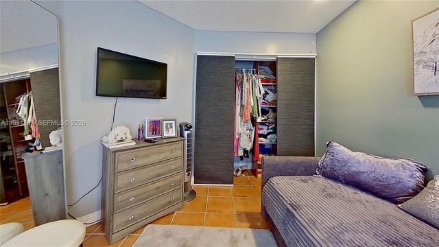 3760 Westminster St, Hollywood, FL 33021