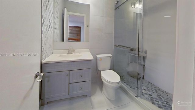 3760 Westminster St, Hollywood, FL 33021