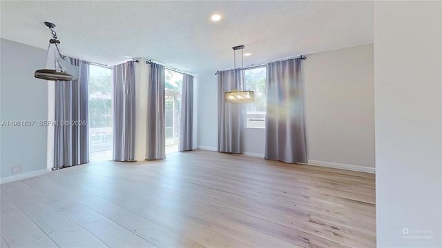 3760 Westminster St, Hollywood, FL 33021