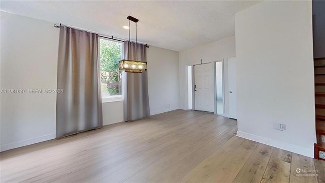 3760 Westminster St, Hollywood, FL 33021