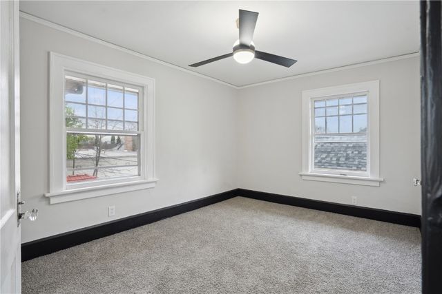 371 20th Street SE, Cedar Rapids, IA 52403