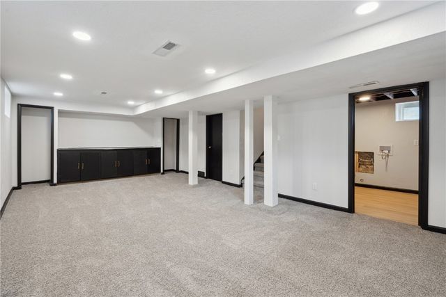 371 20th Street SE, Cedar Rapids, IA 52403