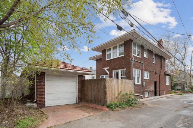 371 20th Street SE, Cedar Rapids, IA 52403