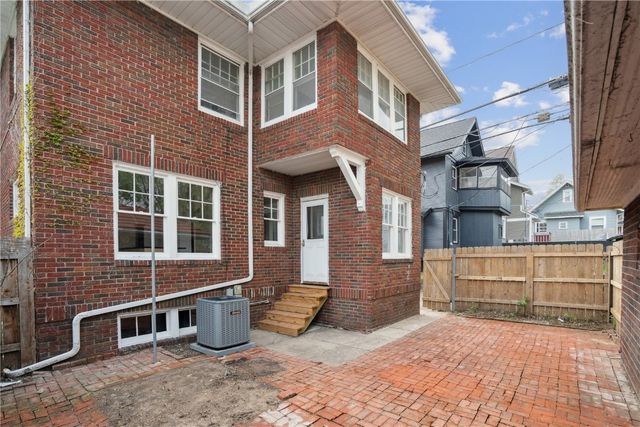 371 20th Street SE, Cedar Rapids, IA 52403