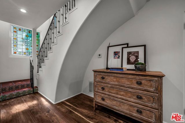 4134 Murietta Avenue, Sherman Oaks, CA 91423