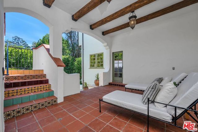 4134 Murietta Avenue, Sherman Oaks, CA 91423