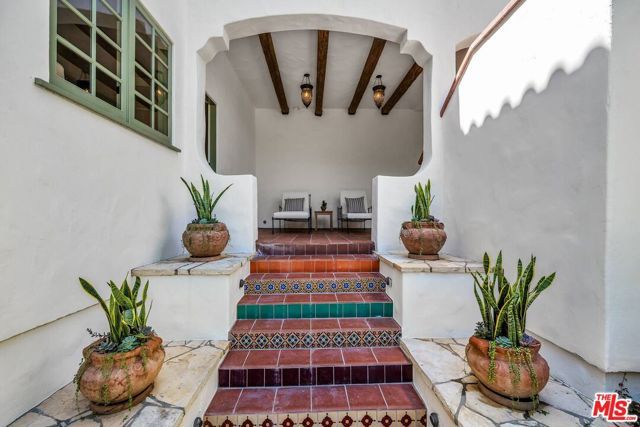 4134 Murietta Avenue, Sherman Oaks, CA 91423