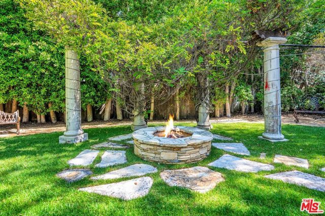 4134 Murietta Avenue, Sherman Oaks, CA 91423