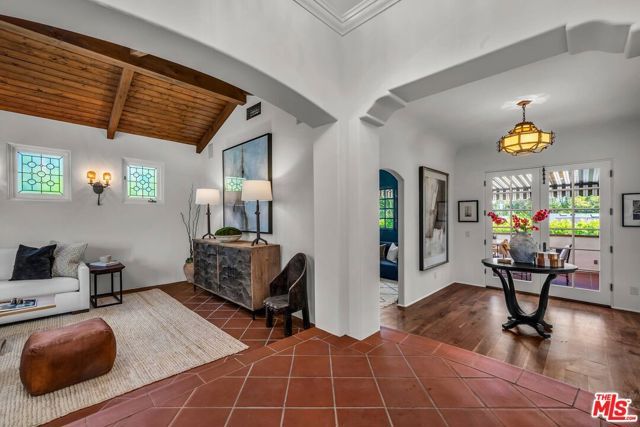 4134 Murietta Avenue, Sherman Oaks, CA 91423