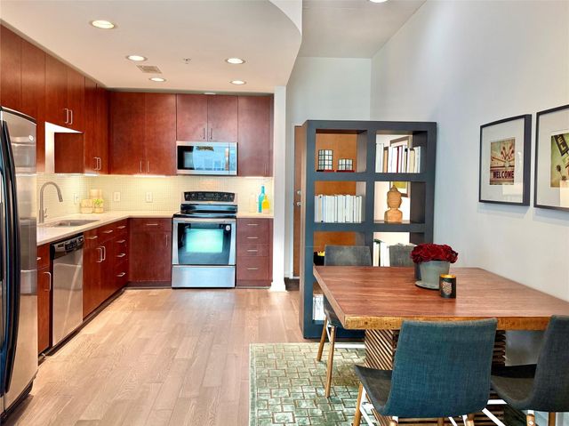 5925 Almeda Road 11509, Houston, TX 77004