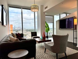 5925 Almeda Road 11509, Houston, TX 77004