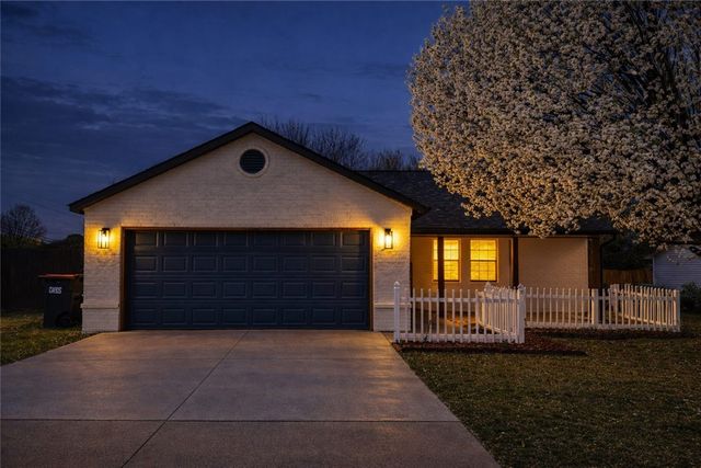 2930 Twin County Street, Springdale, AR 72764