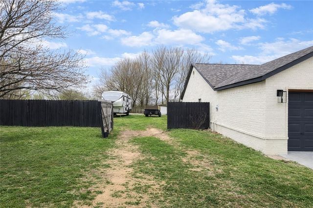 2930 Twin County Street, Springdale, AR 72764