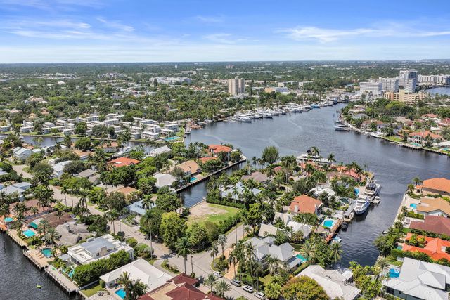 607 3RD KEY Drive, Fort Lauderdale, FL 33304