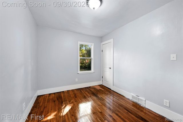 15828 Cruse Street, Detroit, MI 48227