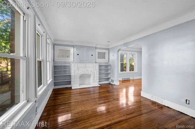 15828 Cruse Street, Detroit, MI 48227