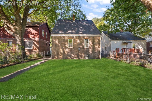 15828 Cruse Street, Detroit, MI 48227