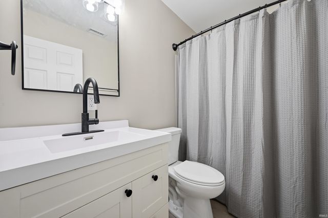 1713 E 24th Street, Muncie, IN 47304
