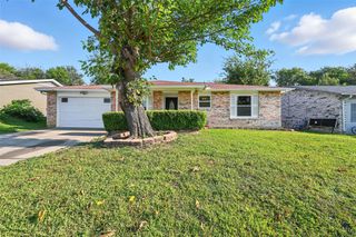 1603 Winderemere Drive, Arlington, TX 76014