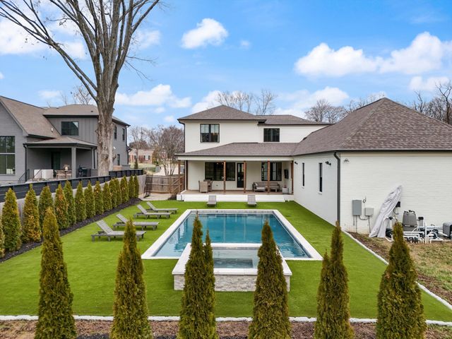 915 Glendale Ln, Nashville, TN 37204
