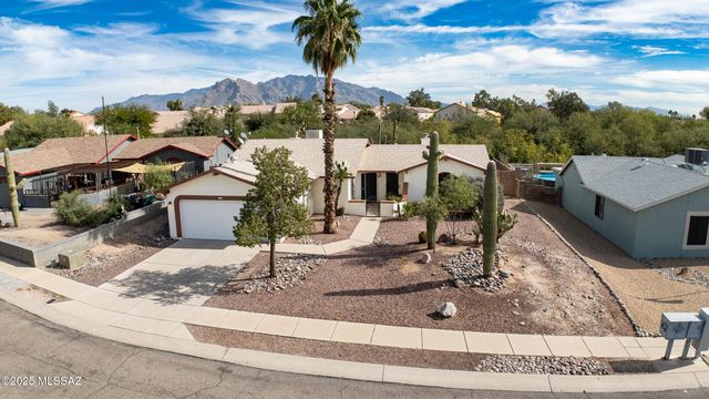 6850 N De Chelly Loop, Tucson, AZ 85741