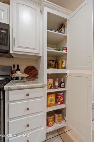 6850 N De Chelly Loop, Tucson, AZ 85741