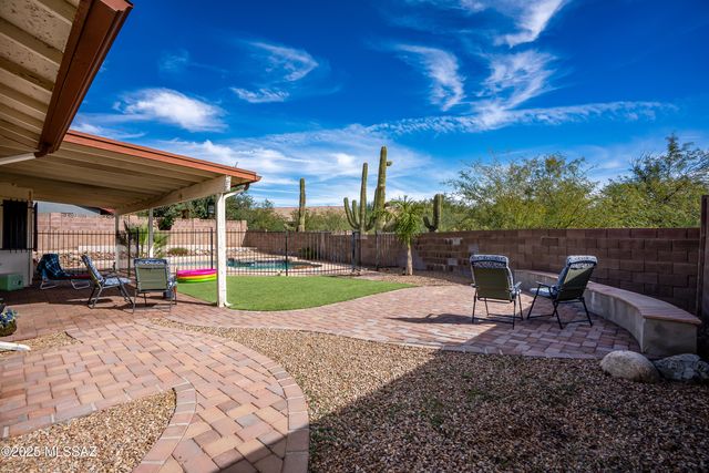6850 N De Chelly Loop, Tucson, AZ 85741