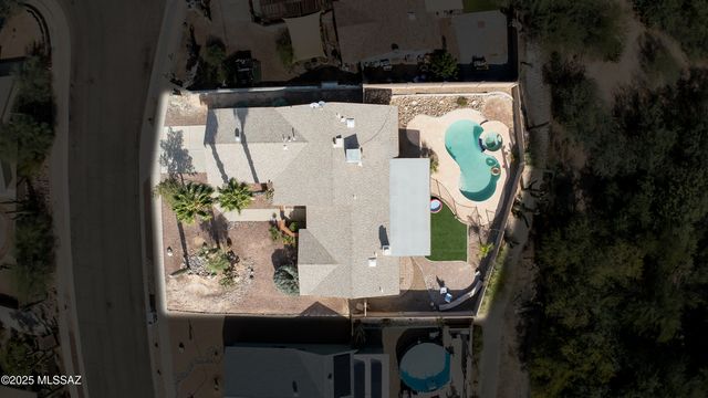 6850 N De Chelly Loop, Tucson, AZ 85741