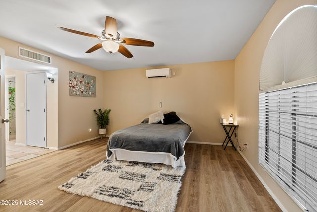 6850 N De Chelly Loop, Tucson, AZ 85741