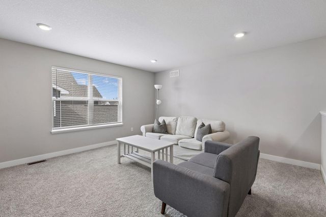 17061 Doppler Lane, Lakeville, MN 55044