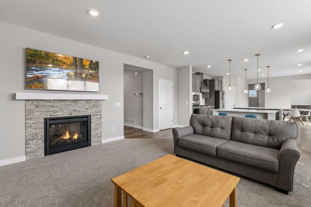 17061 Doppler Lane, Lakeville, MN 55044