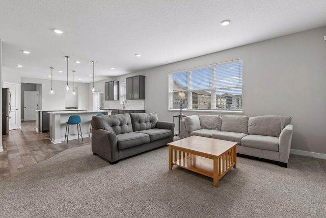 17061 Doppler Lane, Lakeville, MN 55044