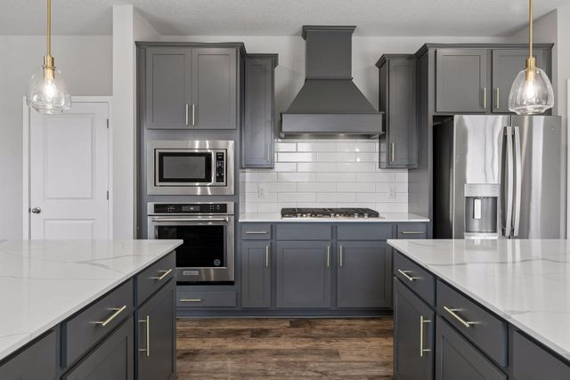 17061 Doppler Lane, Lakeville, MN 55044