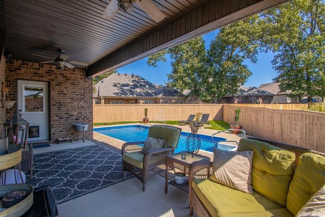 124 Lake Valley Dr, Maumelle, AR 72113