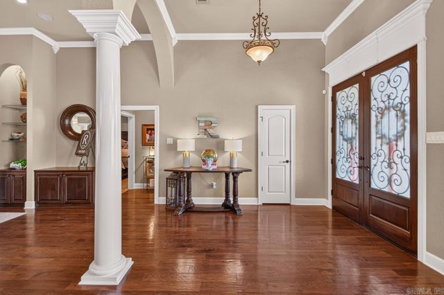 124 Lake Valley Dr, Maumelle, AR 72113