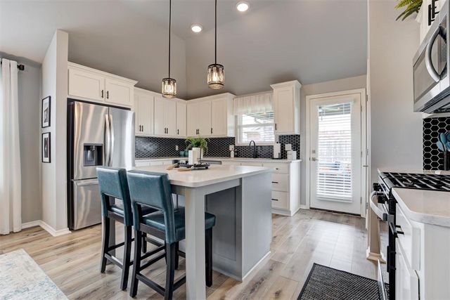 15924 Flat Hill Lane, Oklahoma City, OK 73170