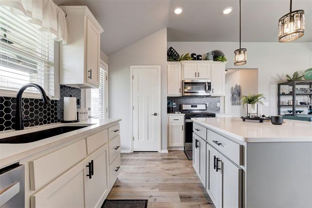 15924 Flat Hill Lane, Oklahoma City, OK 73170
