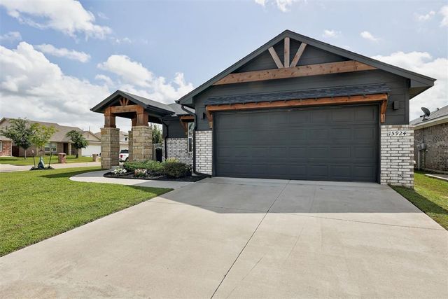 15924 Flat Hill Lane, Oklahoma City, OK 73170