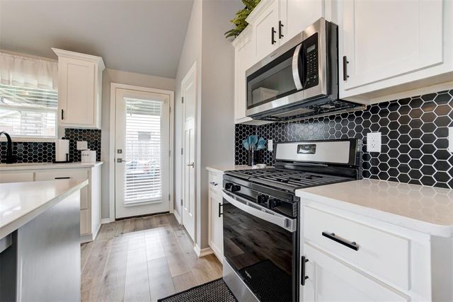 15924 Flat Hill Lane, Oklahoma City, OK 73170