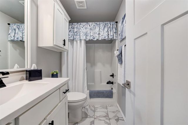 15924 Flat Hill Lane, Oklahoma City, OK 73170